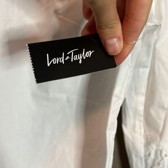 NWT! Lord & Taylor v neck blouse - Picture 7 of 12